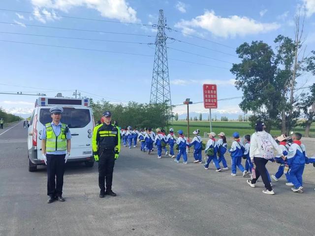 【黨的二十大精神在警營】探索“黨建+道路交通安全”新模式 書寫交通管理新篇章