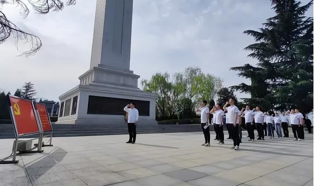 咸陽農投集團高產農田公司與陜水集團第二工程公司開展黨建活動