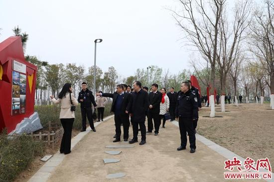 滎陽市政法系統參觀黨建主題公園 凝聚平安建設“戰斗力”（參觀滎陽市黨建主題公園感悟）