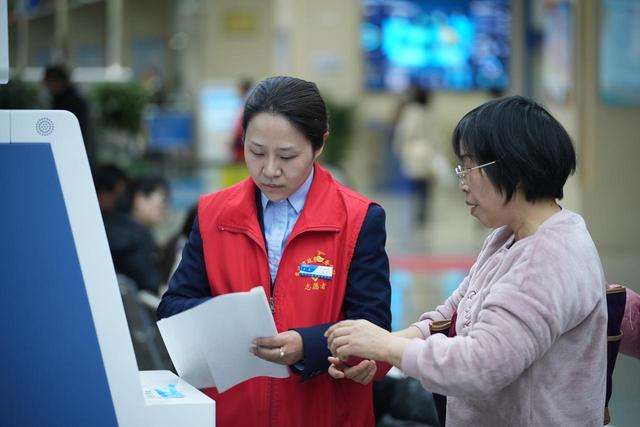 长沙市住建局坚持以党建引领基层治理，筑牢服务民生和安全生产底线