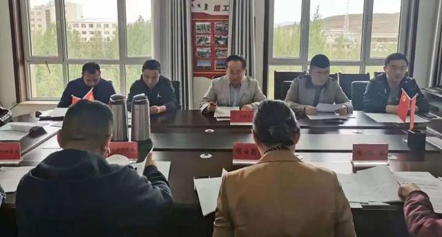 【要闻】正镶白旗召开全旗农村牧区基层党建工作调度会（正镶白旗旗委书记是谁）