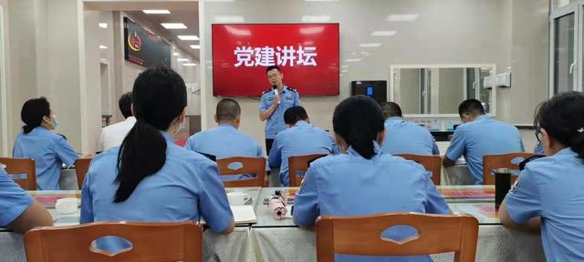 市公安局行政處管理二科黨支部：把黨建課堂搬進(jìn)食堂，讓人暖心又暖胃！打造黨警家“三化合一”陣地