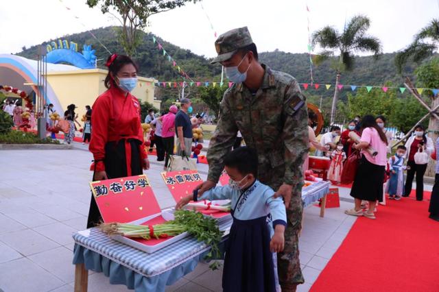 【強(qiáng)軍風(fēng)采】某基地創(chuàng)新“雙引雙帶”黨建機(jī)制，提升綜合保障能力