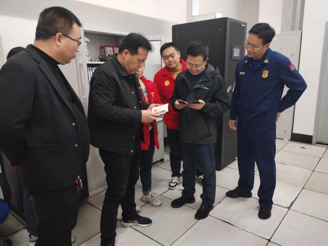 漯河市源汇区：守牢安全防线 消除安全隐患（消除安全隐患筑牢安全防线）