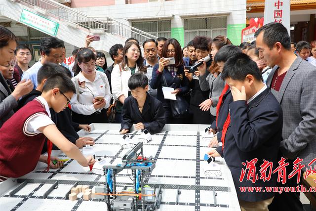 渭南市第三届中小学校党务干部培训班学员走进北塘实验小学（渭南北塘实验小学新校长）