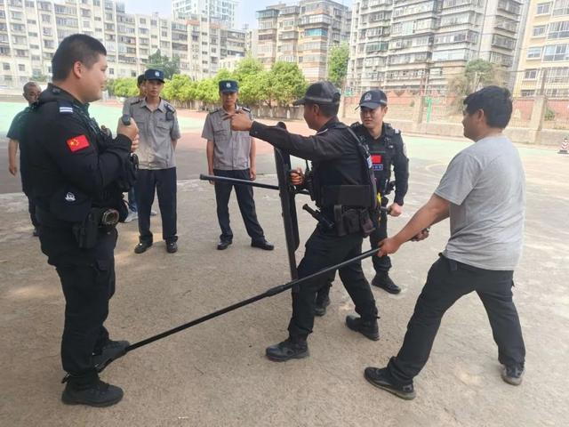 党建队建专栏丨昆明五华：龙翔派出所把好“三关”加强辅警队伍建设