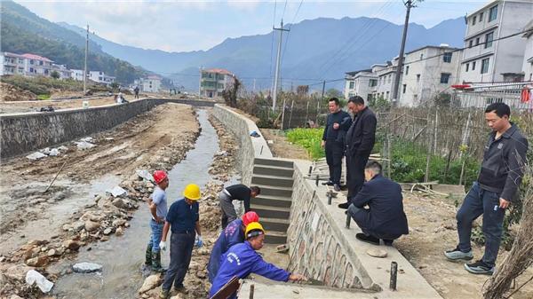 城步：堅持黨建引領 加快推進高標準農田建設（黨建引領農田連片）