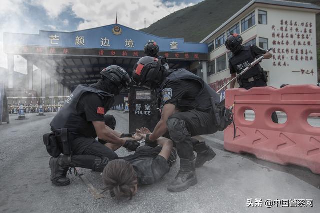 党建引领锻铁军 深化练兵增质效——国家移民管理机构全警实战大练兵工作回眸