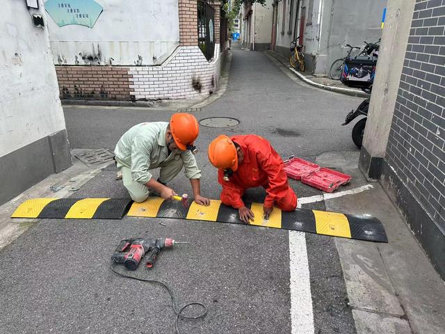 抓住黨建引領(lǐng)“牛鼻子”，凝聚社區(qū)治理新活力（黨建引領(lǐng)社區(qū)治理 凝心聚力為民服務(wù)）