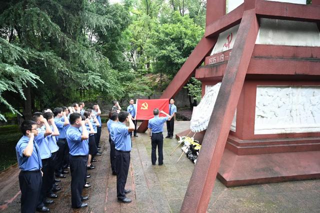 以“四抓”促“四強”，夯實黨建工作基礎（四抓四促黨建工作法）