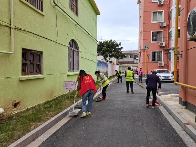 东门社区：党建引领 破解老旧小区管理难题（党建引领社区治理 凝心聚力为民服务老旧小区改造）