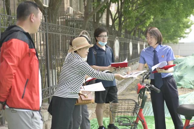 “映山紅”黨建矩陣 - 一面旗幟、兩個中心、三個平臺多維打造“公益為民”特色支部品牌