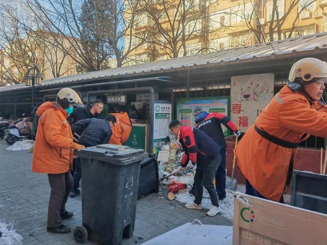 中倉街道悟仙觀社區(qū)黨建協(xié)調(diào)委員會“雙深入，雙提升”工作機制，共創(chuàng)和諧社區(qū)