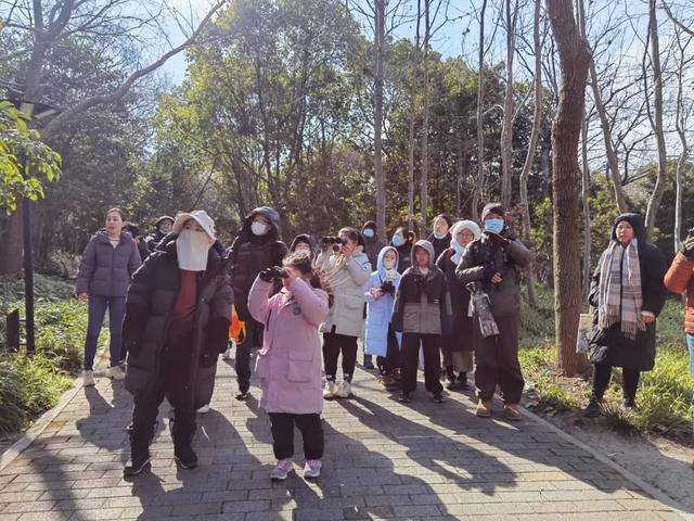 黨建紅+生態(tài)綠，書(shū)寫人與自然和諧共生的美麗篇章（黨建紅引領(lǐng)生態(tài)綠）