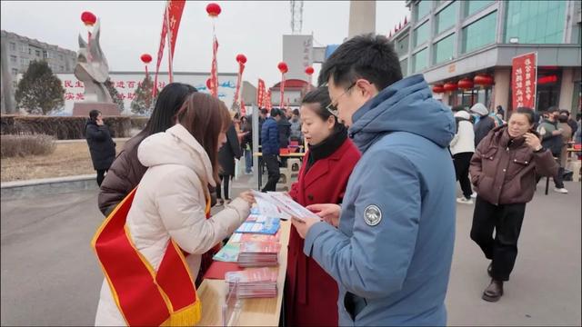 瑞雪映初心 “春風”志愿紅—— 市人社局就創中心黨支部與流動黨支部聯合開展“黨建引領促就業 凝心聚力保民生”主題黨日活動